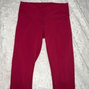 Lululemon Raspberry Capris